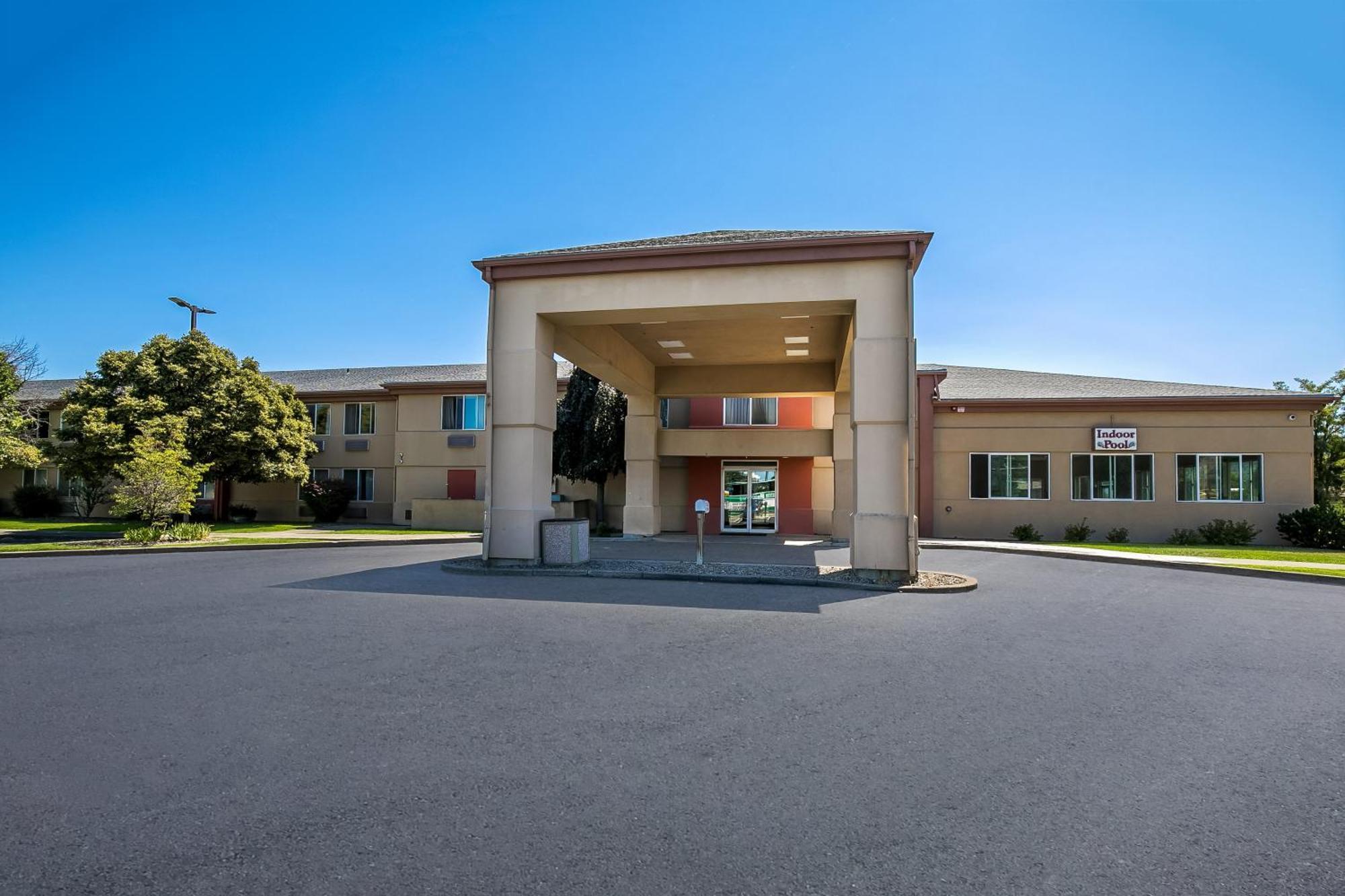 Americas Best Value Sandman Inn La Grande Exterior photo
